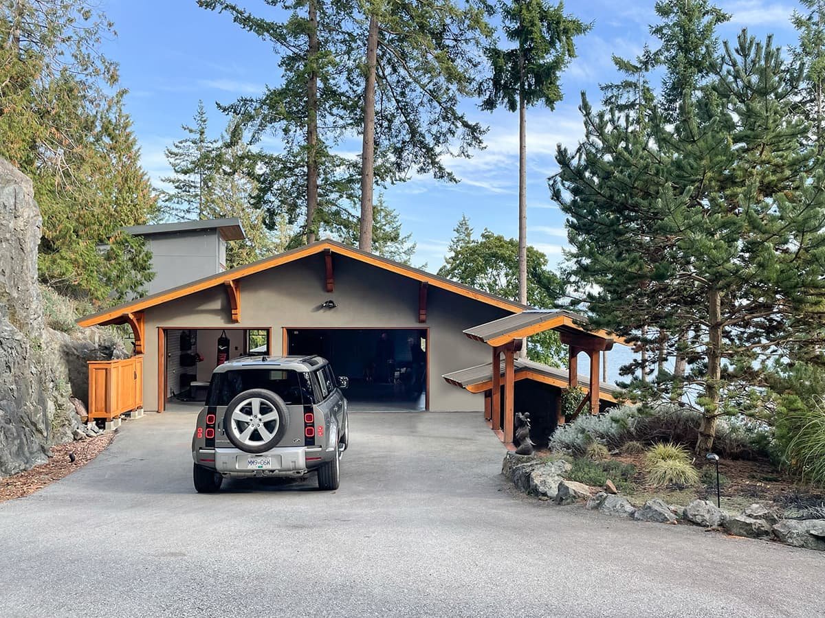 Home Improvement - Garage Living