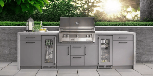 OUTDOOR KITCHENS